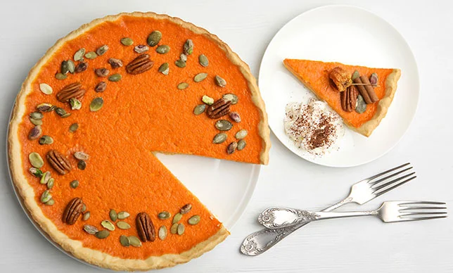 Hornea una tarta de calabaza con queso crema